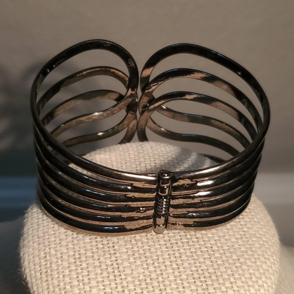 ❣️ EARRINGS AND BRACELET SET